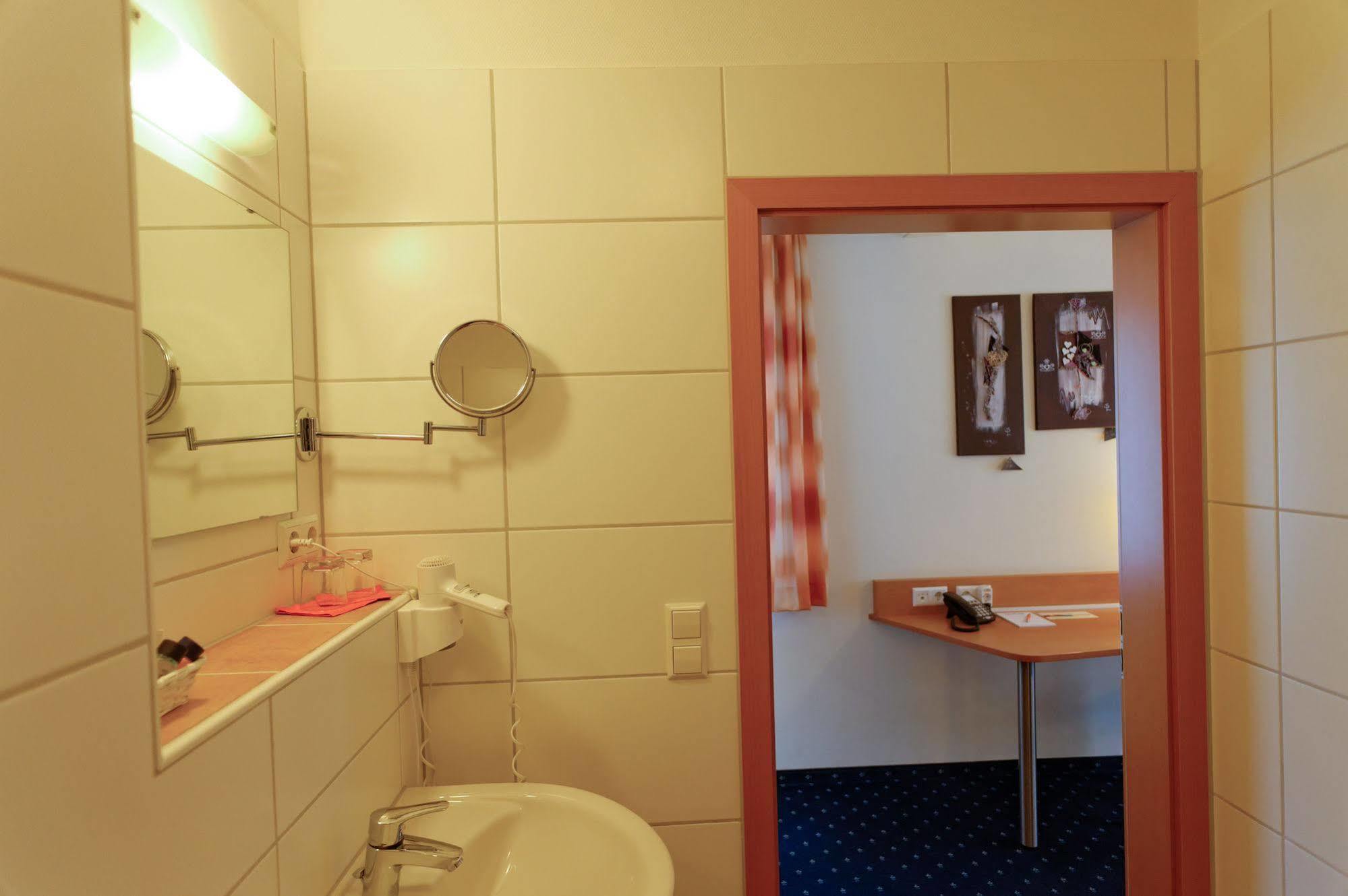 Hotel Restaurant Talblick Bad Ditzenbach Buitenkant foto