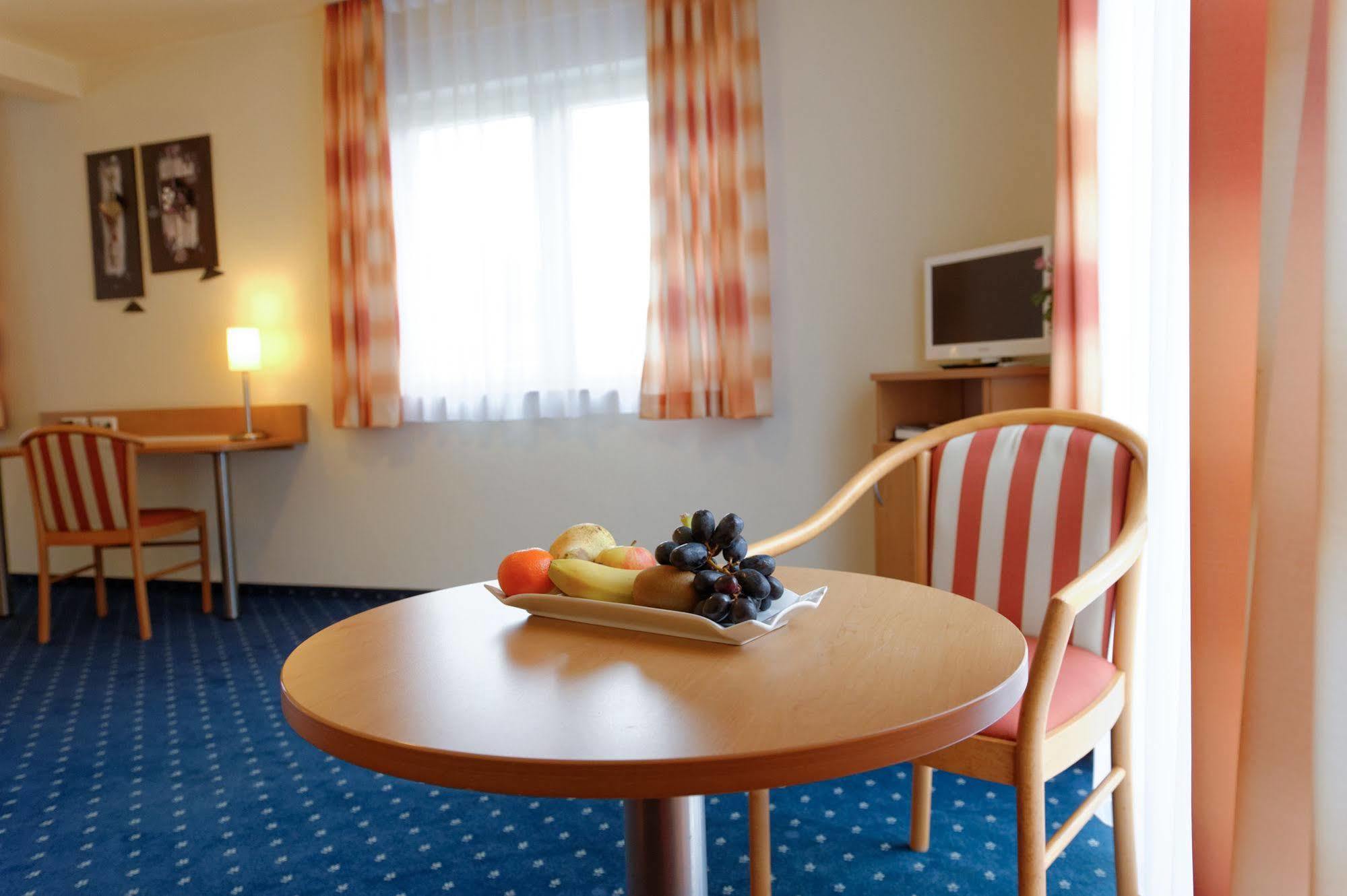 Hotel Restaurant Talblick Bad Ditzenbach Buitenkant foto