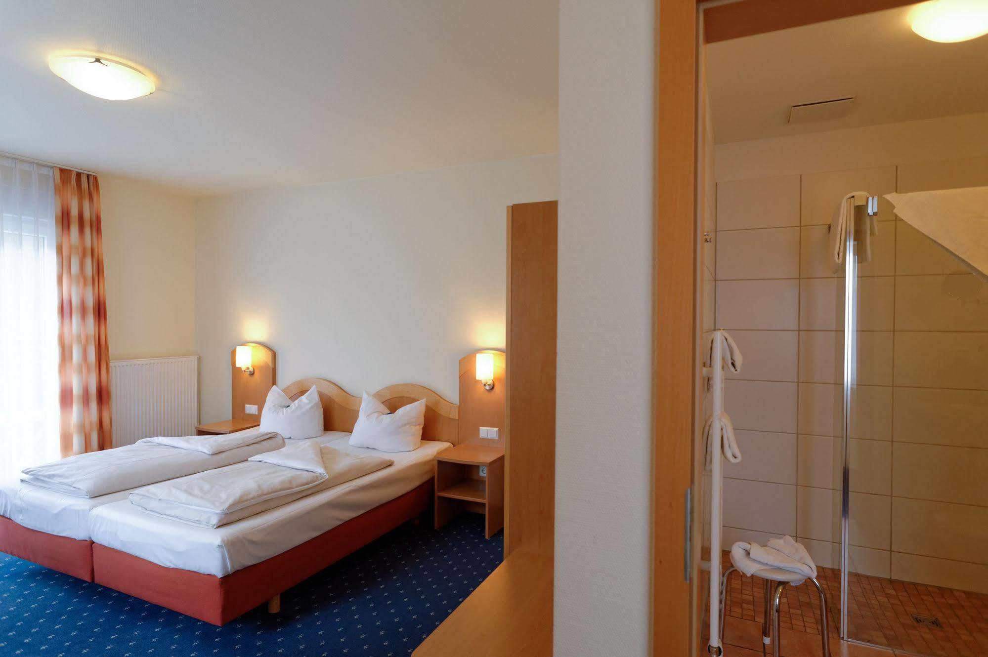 Hotel Restaurant Talblick Bad Ditzenbach Buitenkant foto