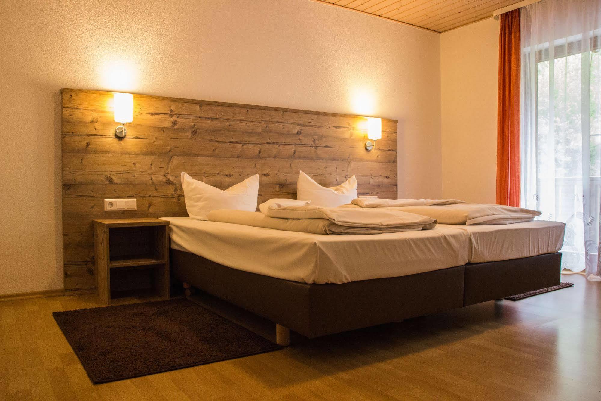 Hotel Restaurant Talblick Bad Ditzenbach Buitenkant foto