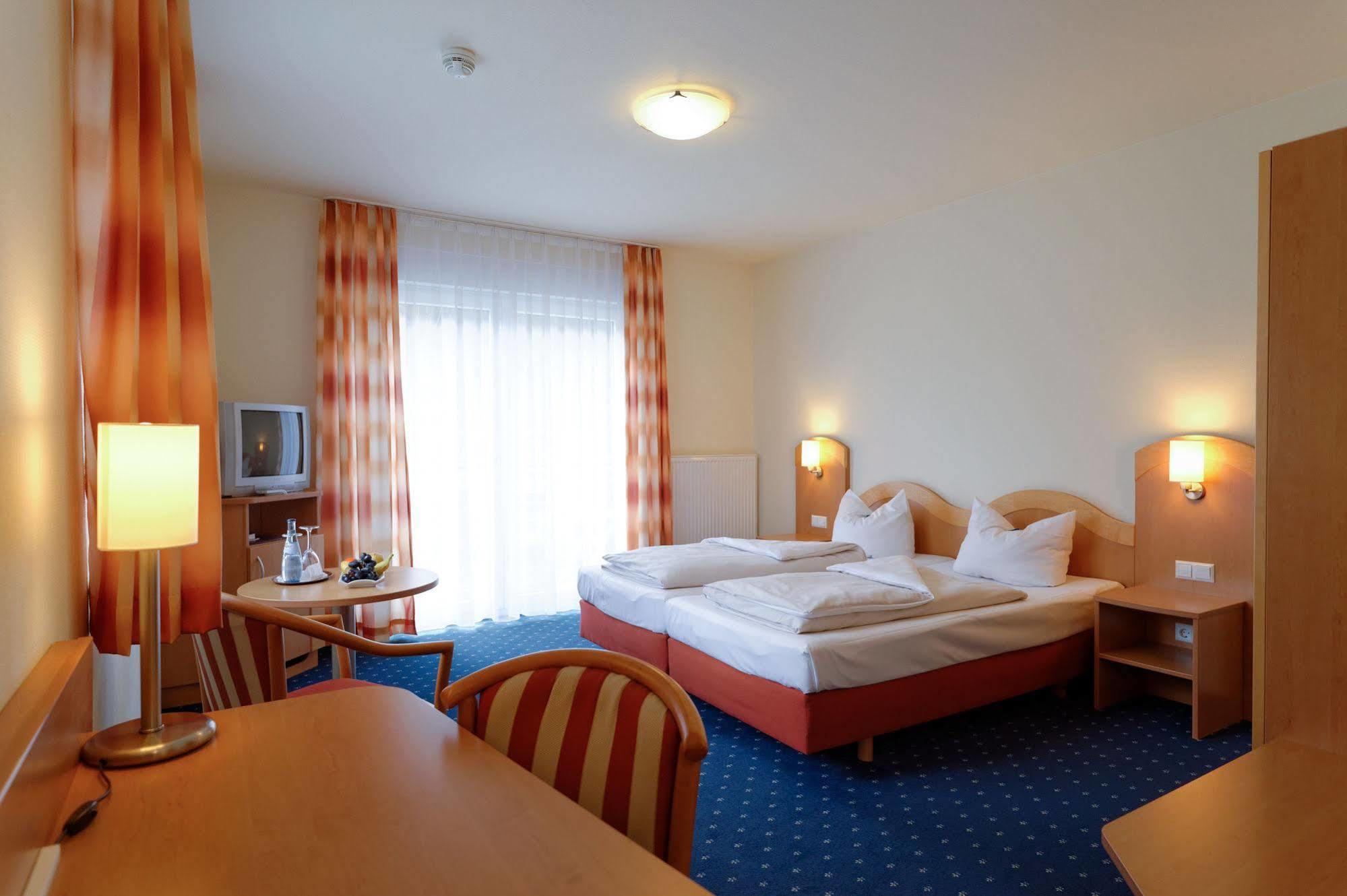 Hotel Restaurant Talblick Bad Ditzenbach Buitenkant foto